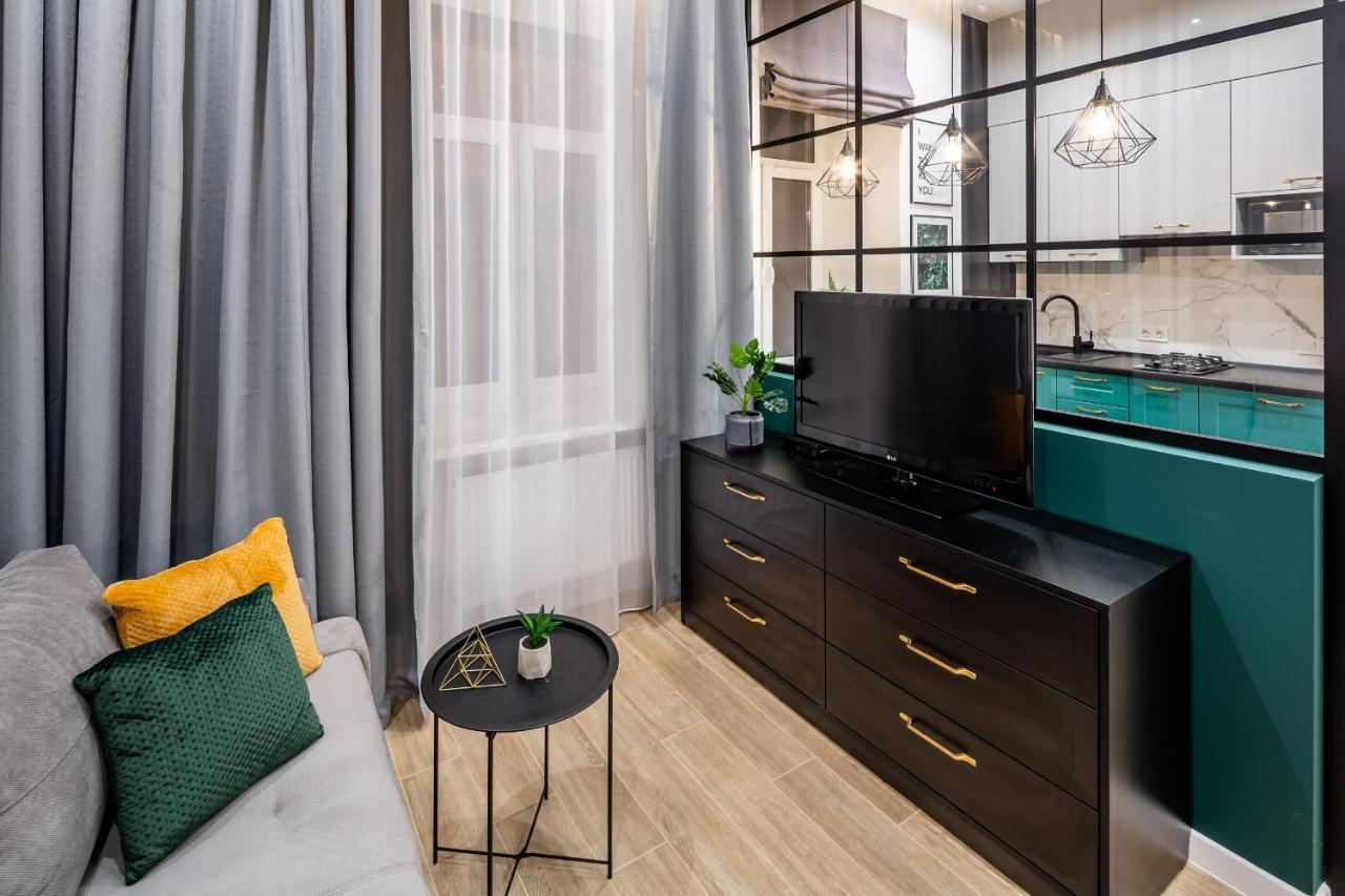 Emerald Lux Apartment. Liveinlviv Львов