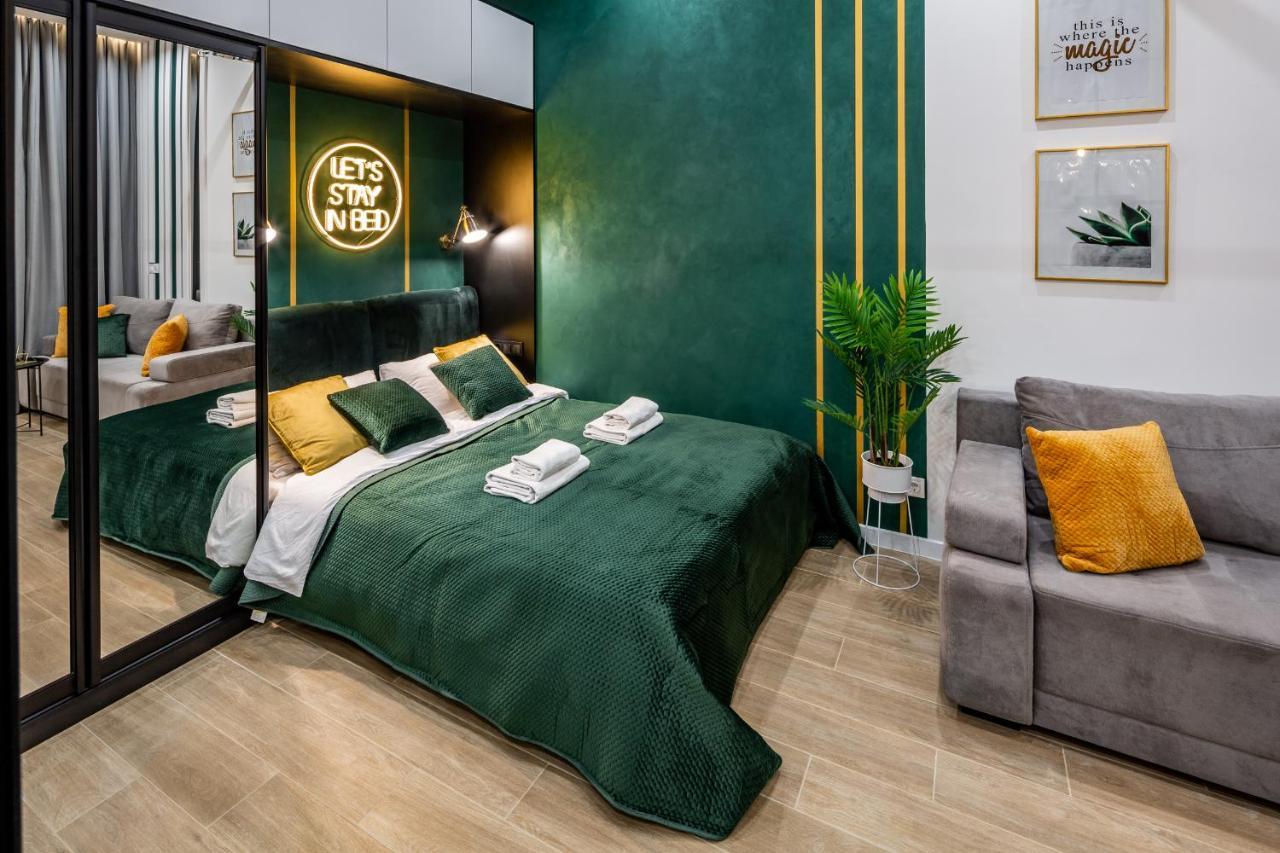 Emerald Lux Apartment. Liveinlviv Апартаменты